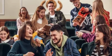 لمذا تعتبر مهارة الذكاء العاطفي و الاجتماعي ركيزة تطوير الذات في مهن المستقبل