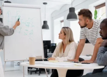 مهارة فن الخطابة أنواعه و أهمية إستخدامه