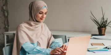 وظائف عن بعد للنساء: المرونة والاستقلالية