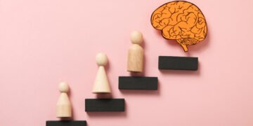 كيف اطور نفسي: دليل شامل لتحسين حياتك