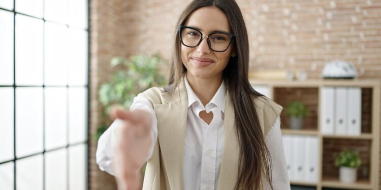 اكتشف كيف تعزز ثقتك بنفسك بسهولة