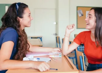 كيف اطور مهارة الاستماع و احسن قدرات التواصل