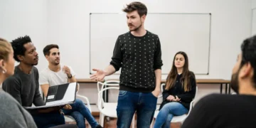 كيف اطور نفسي في الكلام و التحدث بثقة