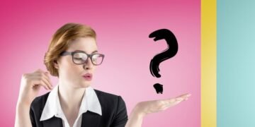 من أنا: اكتشاف الذات وفهم الهوية الشخصية