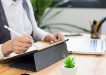 كيف اطور من نفسي في العمل