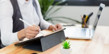 كيف اطور من نفسي في العمل